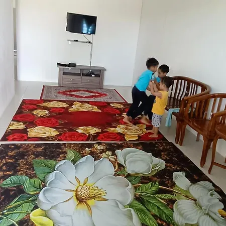 Ainur Homestay Malacca Bagian luar foto
